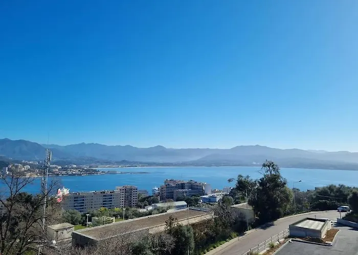 Terrasse Spacieuse, Vue & Clim Apartmán *